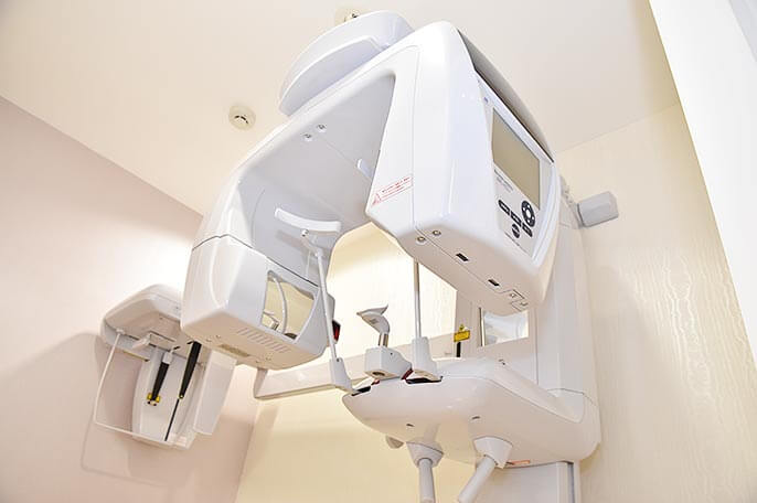 歯科用CTは照射線量が非常に少なく安全性の高い装置です。
